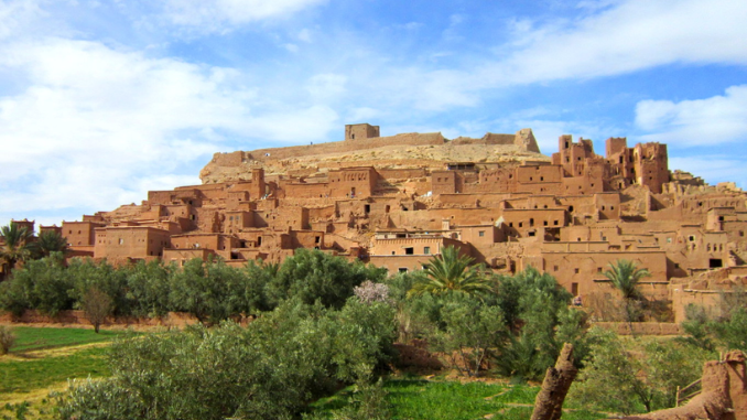 Desa Ait Benhaddou merupakan salah satu tempat wisata tradisional yang berfungsi sebagai benteng, simak selengkapnya di bawah ini agar lebih paham dan jelas!